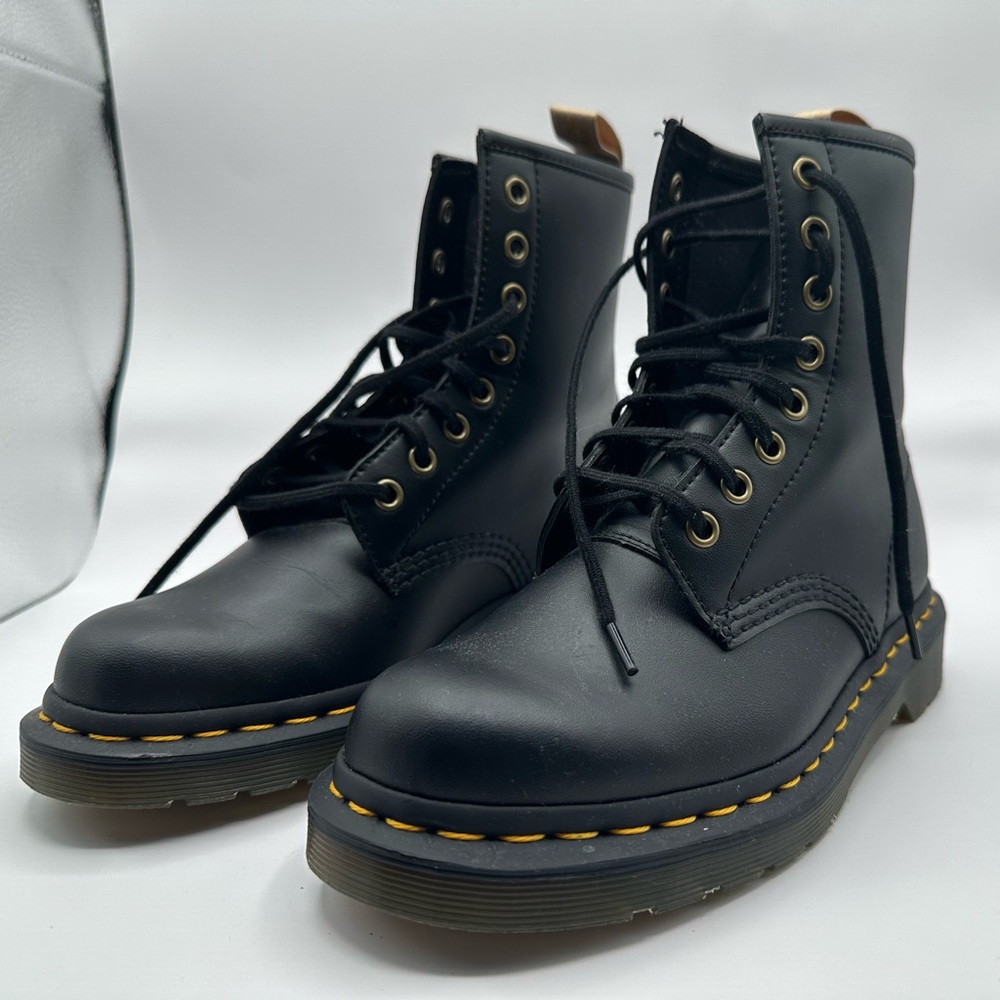 Doc Dr Martens Boots 14045 90s Grunge Style  8 Eye Black US M 5